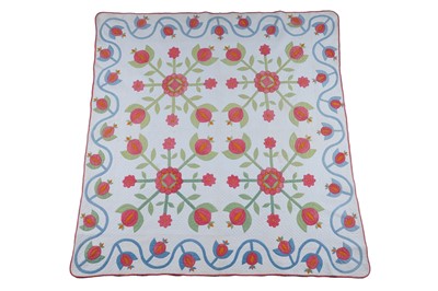 Lot 536 - A 19th Century American "Rose and Pomegranate" applique quilt | 1860-80