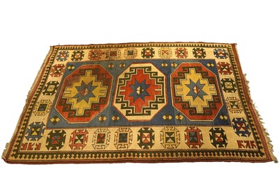 Lot 87 - A Kilim rug