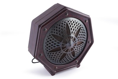 Lot 205 - An early 20th Century Phillips Bakelite cased speaker