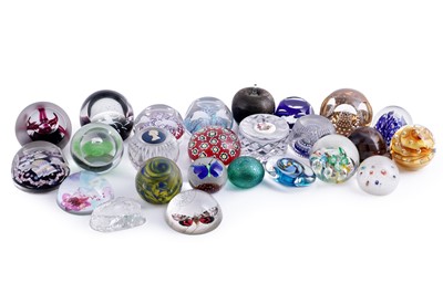 Lot 387 - A collection of paperweights; and a selection of unboxed weights