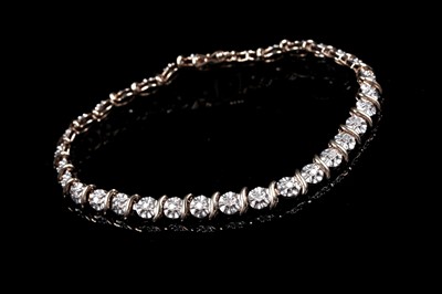 Lot 250 - A diamond bracelet