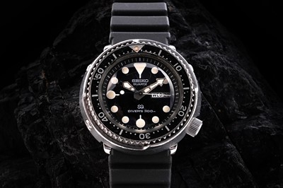 Lot 397 - A Seiko Diver's 300m stainless steel wristwatch