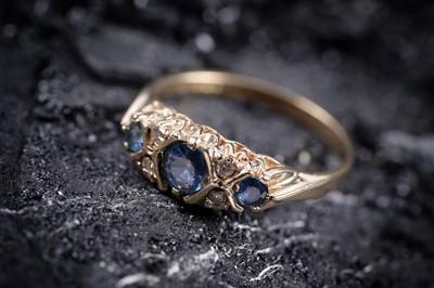 Lot 52 - An Edwardian-style sapphire and diamond ring