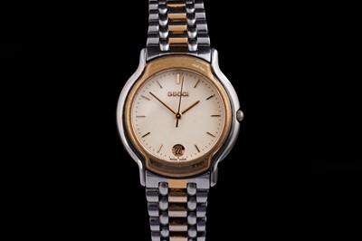 Lot 626 - A Gucci stainless steel wristwatch