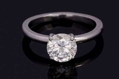Lot 690 - A solitaire diamond ring