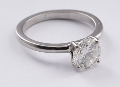 Lot 690 - A solitaire diamond ring