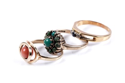 Lot 78 - Three mid-20th Century gemstone rings