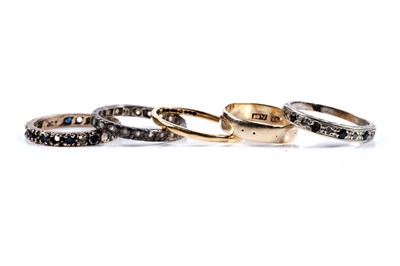 Lot 79 - Gold wedding bands and eternity rings