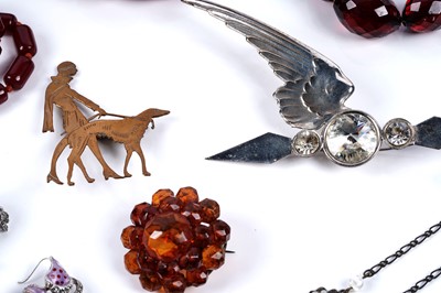 Lot 106 - Early 20th Century Art Deco and other costume jewellery