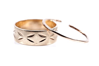 Lot 71 - Two 9ct gold wedding bands