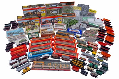 Lot 535 - A large collection of model railway buildings, kits and accessories