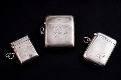 Lot 593 - Three silver vesta cases