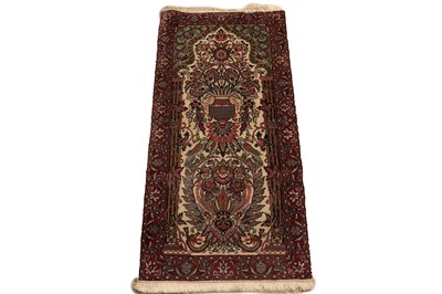 Lot 526 - A hand knotted Persian Tabriz rug