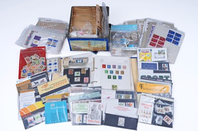 Lot 372 - A large quantity of British stamps