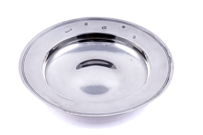 Lot 143 - An Elizabeth II silver small “armada” dish