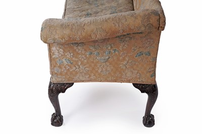 Lot 542 - A Georgian serpentine back settee
