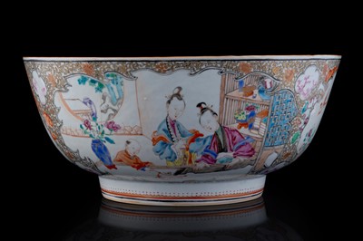 Lot 303 - A Chinese export punch bowl