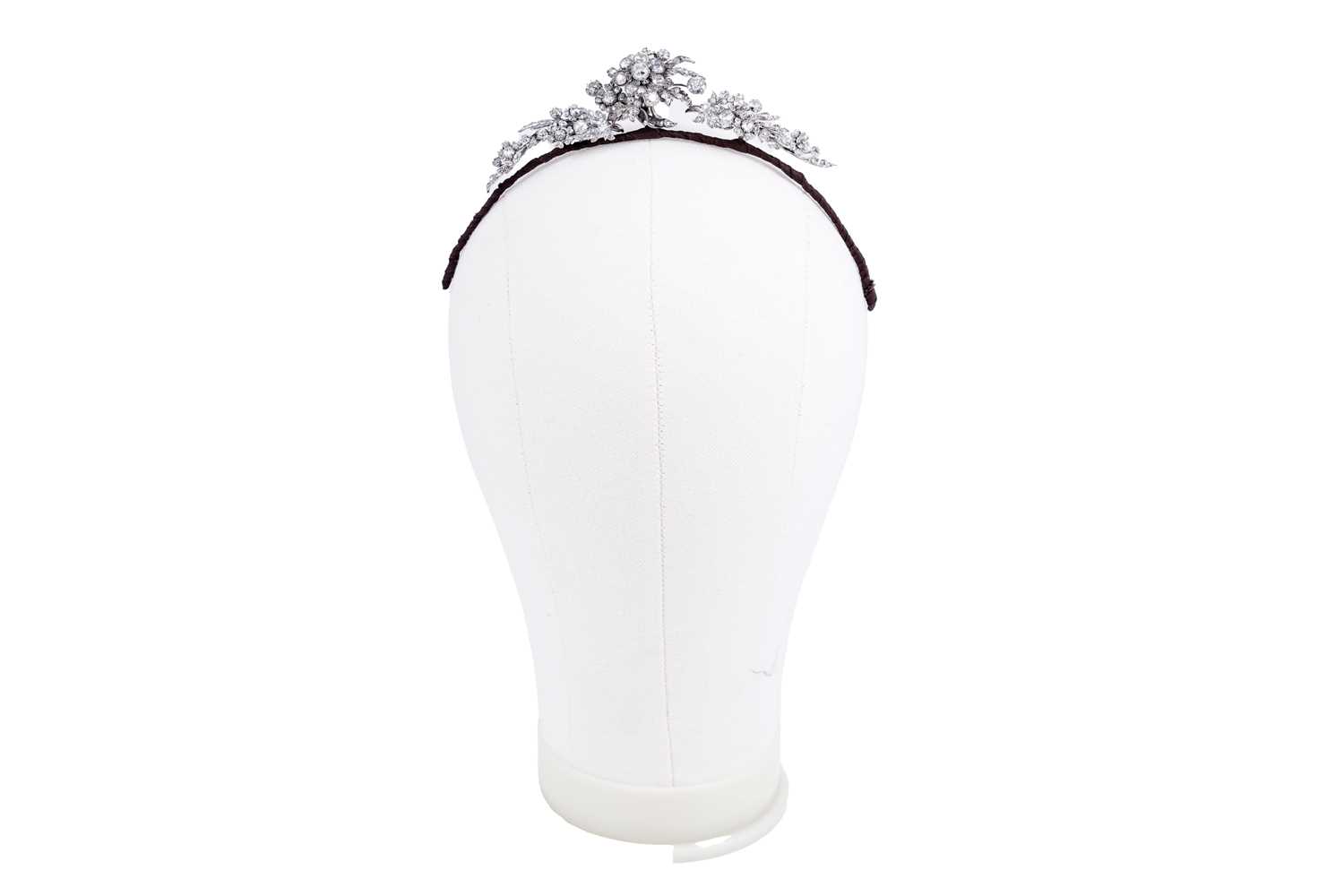 Lot 473 - A Victorian diamond tiara
