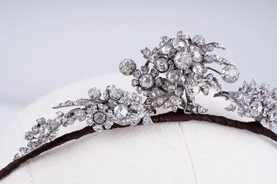 Lot 473 - A Victorian diamond tiara