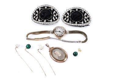 Lot 610 - An Edwardian lady's gold watch and other jewellery