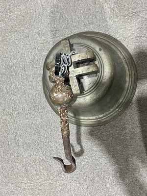 Lot 161 - A Second World War Air Ministry scramble bell