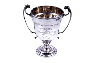 Lot 202 - A George V small silver trophy cup