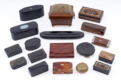Lot 620 - A collection of boxes; and other items
