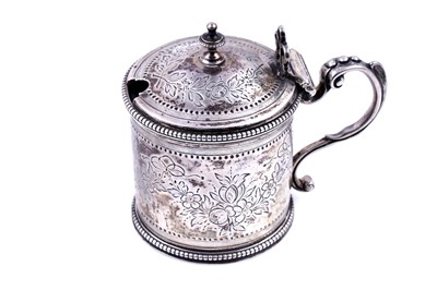 Lot 186 - A Victorian silver mustard pot
