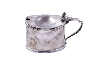Lot 191 - A George III silver mustard pot