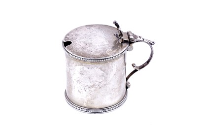 Lot 197 - A Victorian silver drum mustard pot
