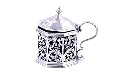 Lot 172 - A Victorian silver mustard pot