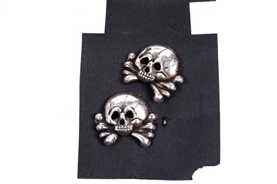 Lot 172 - A pair of German Second World War period Panzer skull collar studs
