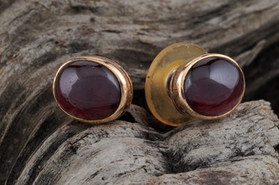 Lot 277 - A pair of garnet stud earrings