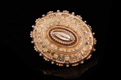 Lot 290 - A Victorian Etruscan Revival brooch