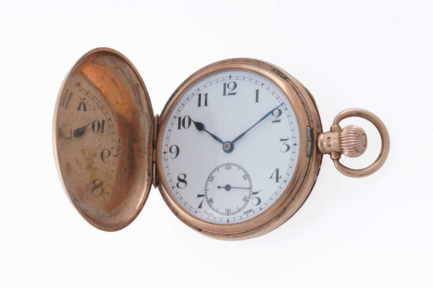 Lot 632 - A 9ct yellow gold cased hunter pocket watch