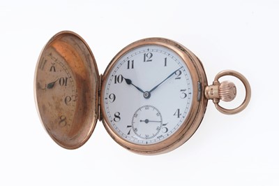 Lot 632 - A 9ct yellow gold cased hunter pocket watch
