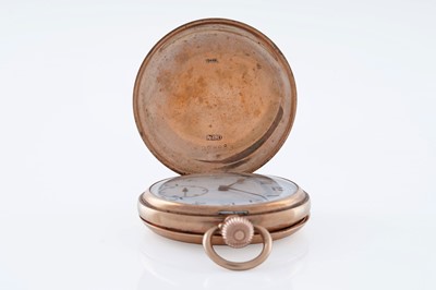 Lot 632 - A 9ct yellow gold cased hunter pocket watch