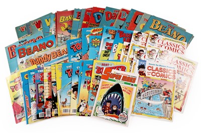 Lot 99 - Beano, Dandy, and other British holiday issues and specials