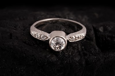 Lot 324 - An early 20th Century 0.50ct solitaire diamond ring