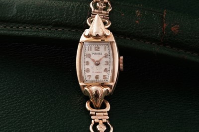 Lot 373 - A lady's 9ct gold Majex cocktail watch