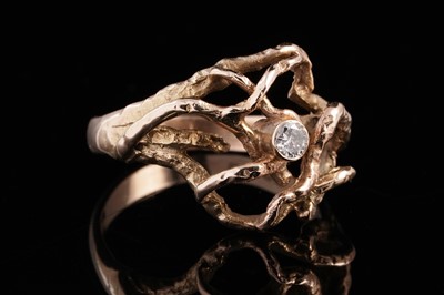 Lot 237 - A 1970s naturalistically modelled single stone diamond ring