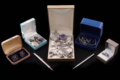 Lot 270 - Mid 20th Century and later silver and costume jewellery, watches, and accoutrements