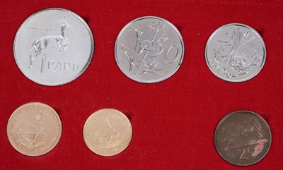 Lot 429 - South Africa Mint ten coins set