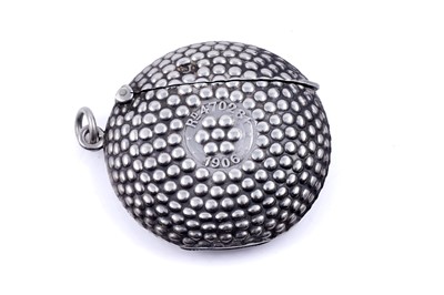 Lot 323 - An Edwardian novelty silver vesta case