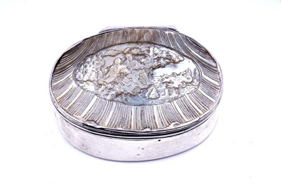 Lot 265 - A mid-18th Century silver snuff box