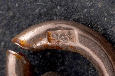 Lot 210 - A yellow-metal guard chain
