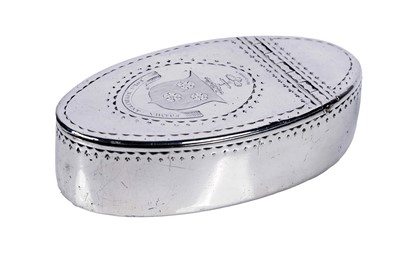 Lot 106 - A George III Irish silver snuff box, 1795-1800