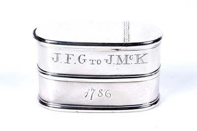 Lot 111 - A George III Irish silver snuff box by Aeneas Ryan, Dublin c.1786