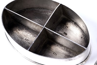 Lot 291 - A rare George III Irish silver surgeon’s box by James Kennedy, Dublin c.1799