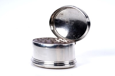 Lot 118 - A rare George III Irish silver nutmeg grater by Abraham Tuppy, Dublin c.1790